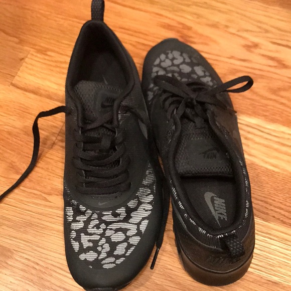 Nike Shoes - Nike air max Thea